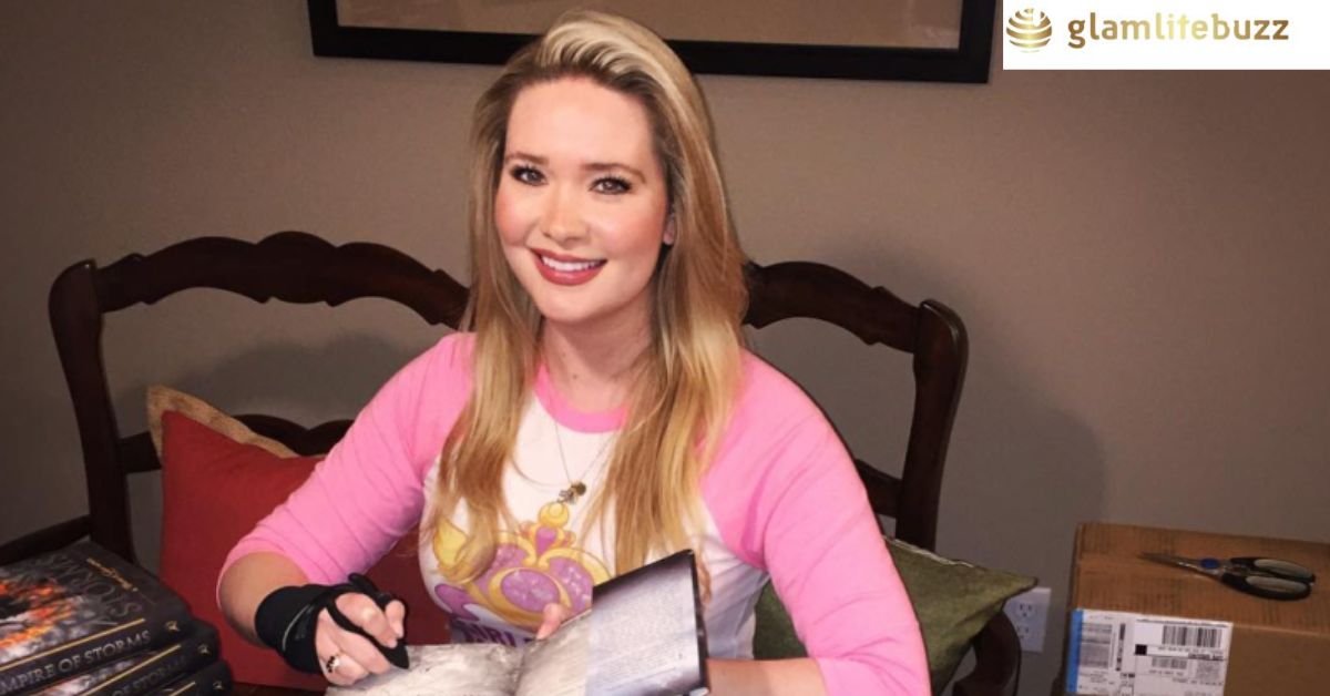 sarah-j-maas-net-worth